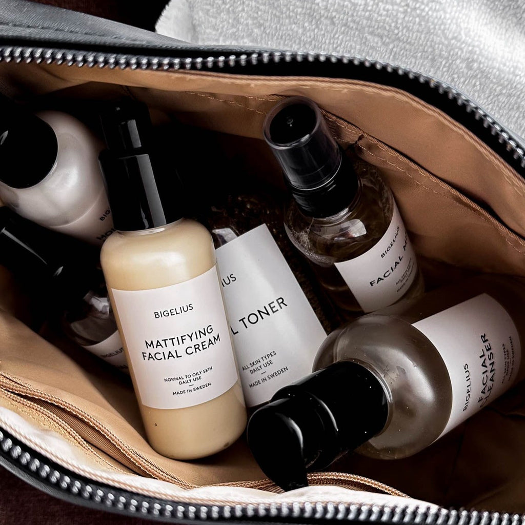 The full coverage kit by Bigelius Skincare.