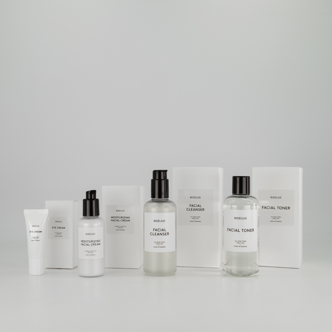 The full coverage kit by Bigelius Skincare.