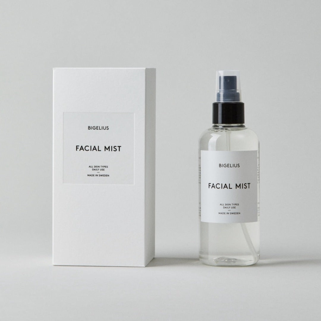 Bigelius skincare facial mist - a boosting, refreshing, airy and hydrating mist that helps to prevent premature aging of the skin caused by environmental pollution.