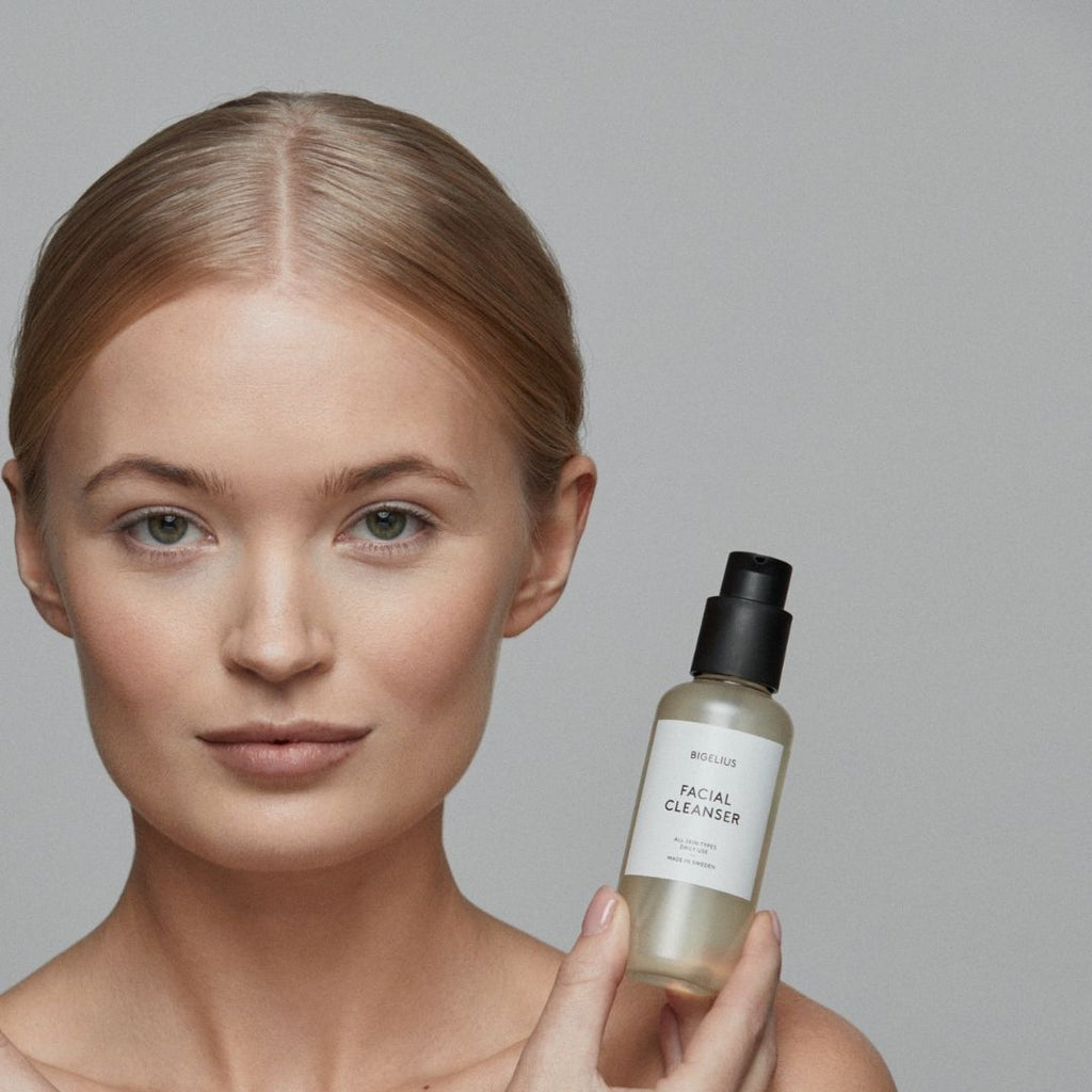 Bigelius skincare - an energizing gel cream cleanser that cleanses and purifies skin without causing dryness.