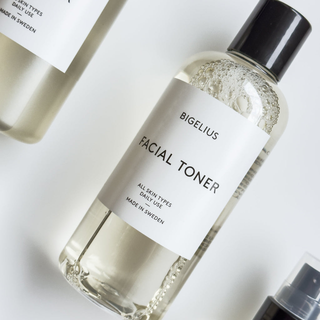 Image of the facial toner. For all skin types and daily use. Bigelius skincare facial toner - a balancing, naturally scented cleansing, and hydrating toner. Firms and tones skin with natural herbal extracts and potent antioxidant.