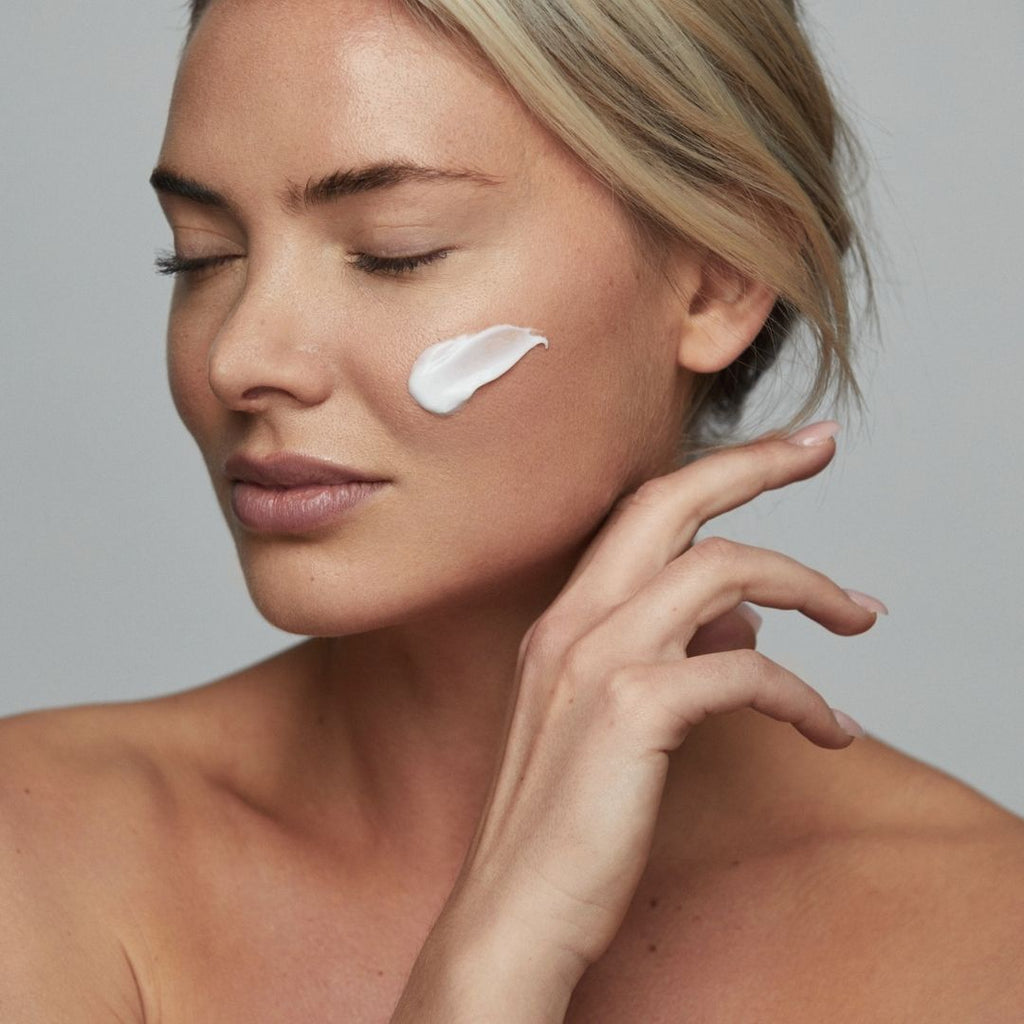 Bigelius skincare Mattifying facial cream - a light, oil-free and protecting facial cream for radiant, fresh-looking skin. 